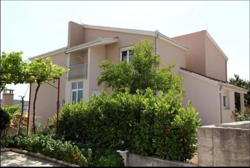 Apartmant Milan Trogir Exteriör bild