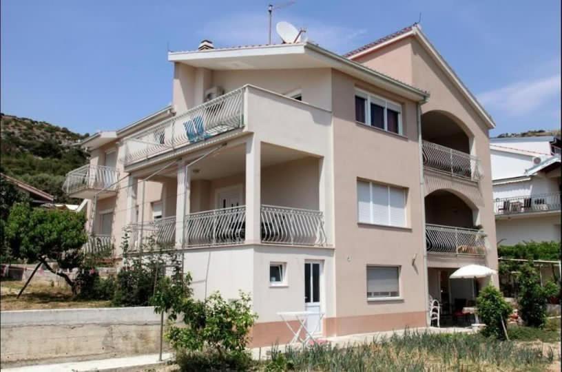 Apartmant Milan Trogir Exteriör bild