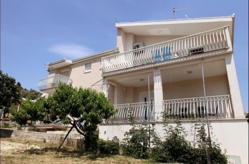 Apartmant Milan Trogir Exteriör bild